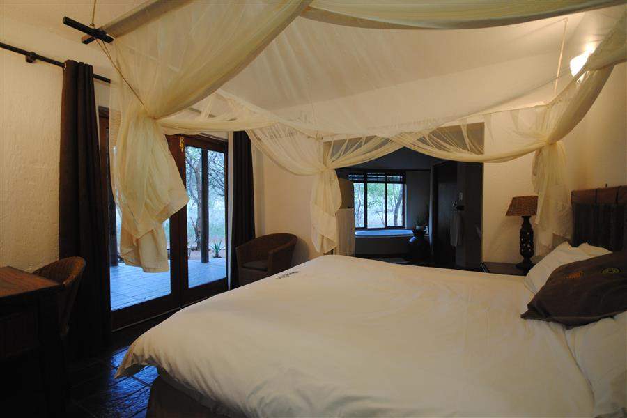 Thornybush Serondella Lodge King Bedroom