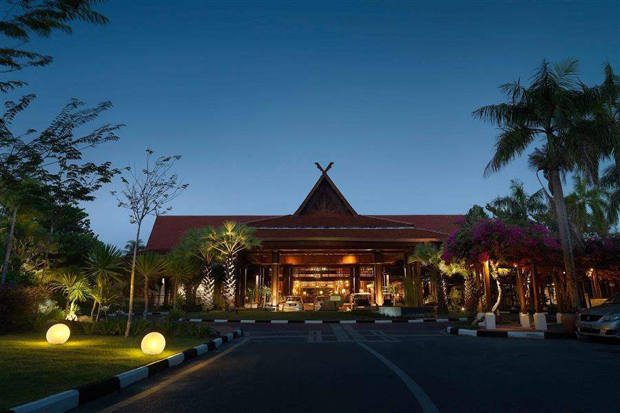 Meritus Pelangi Beach Resort and Spa Langkawi Exterior Night