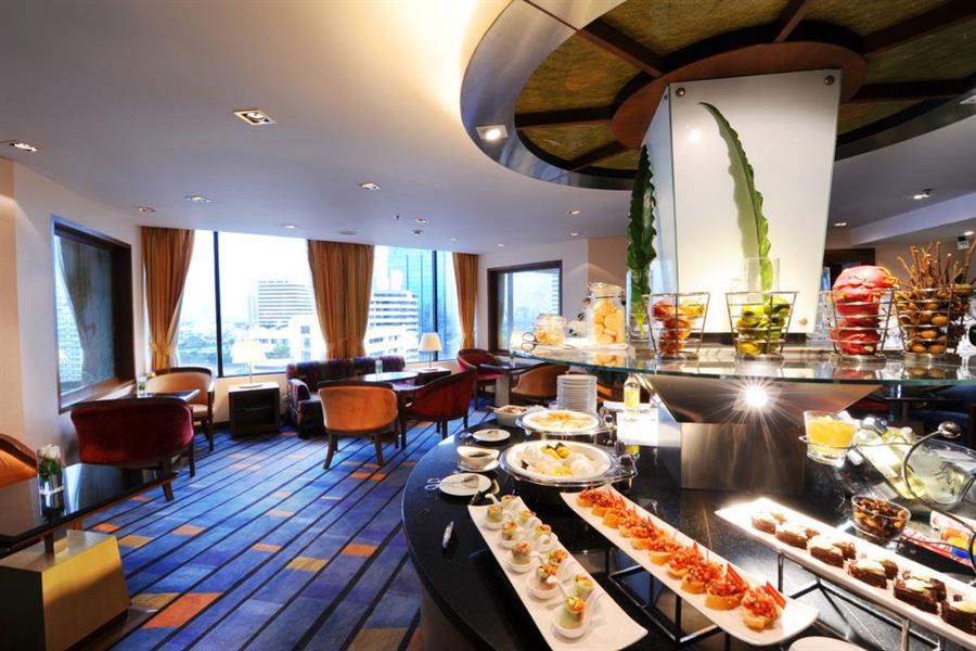 Rembrandt Hotel and Suites Hotel Buffet