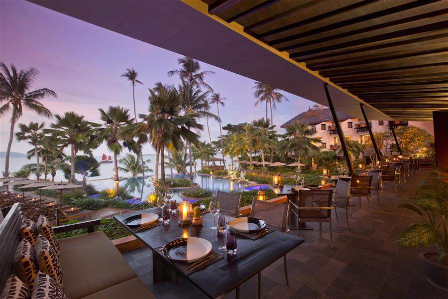 Anantara Bophut Resort Dining At Sunset