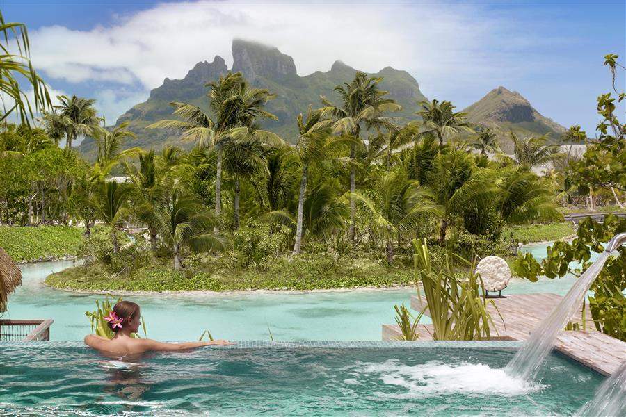 Four Seasons Resort Bora Bora Infinity Pool