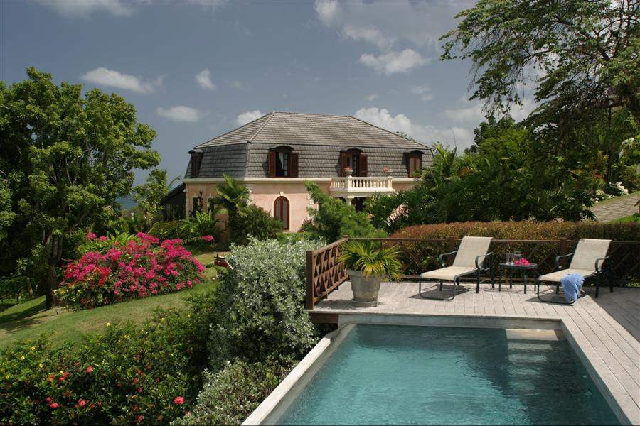 The Villasat Stonehaven Villa With Pool