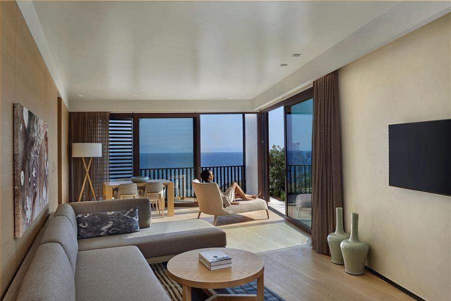 Seaview master suite living room