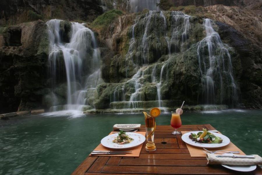 Waterfall Dining 