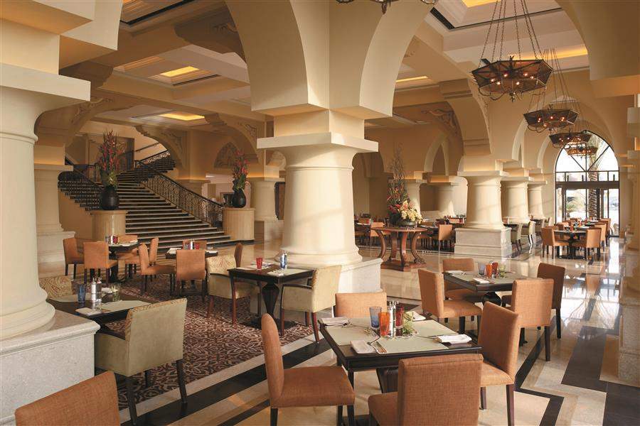 Shangri La Hotel Qaryat Abu Dhabi Casual Dining