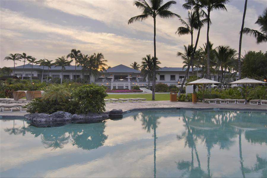 The Fairmont Orchid Swimming Pool