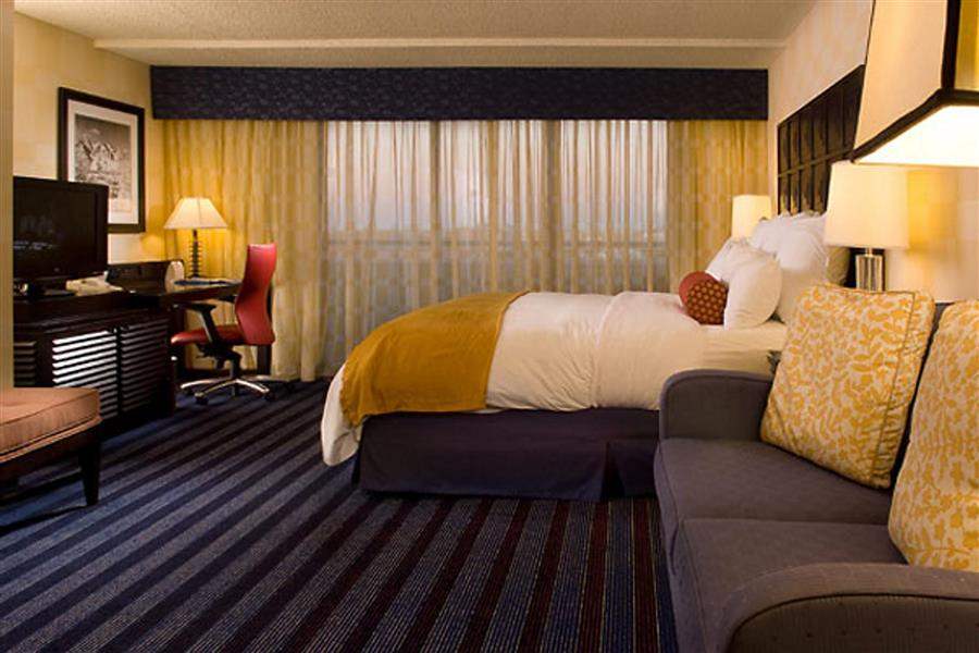 Renaissance Denver Hotel Guest Room