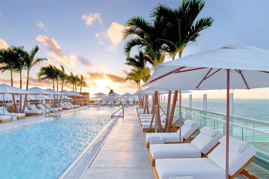 Hotel South Beach Swimming Pool