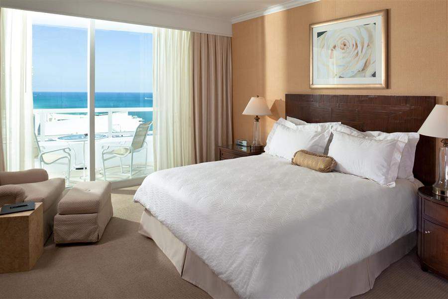 Fontainebleau Miami Beach Tresor One Bed
