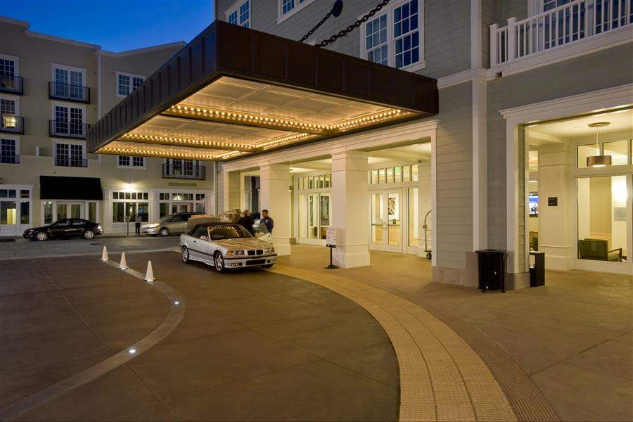 Intercontinentalthe Clement Hotel Entrance