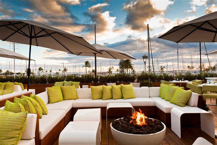 The Modern Honolulu Outdoor Lounge
